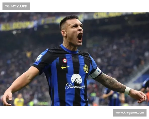 国米新赛季主场球衣泄露 蓝黑条纹配金边向欧冠辉煌致敬